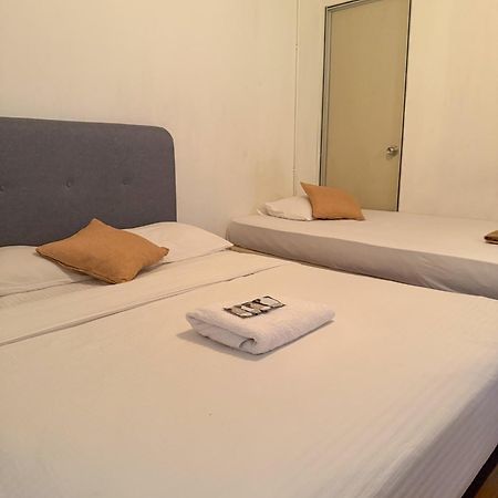 Tonight Hotel George Town Exteriör bild