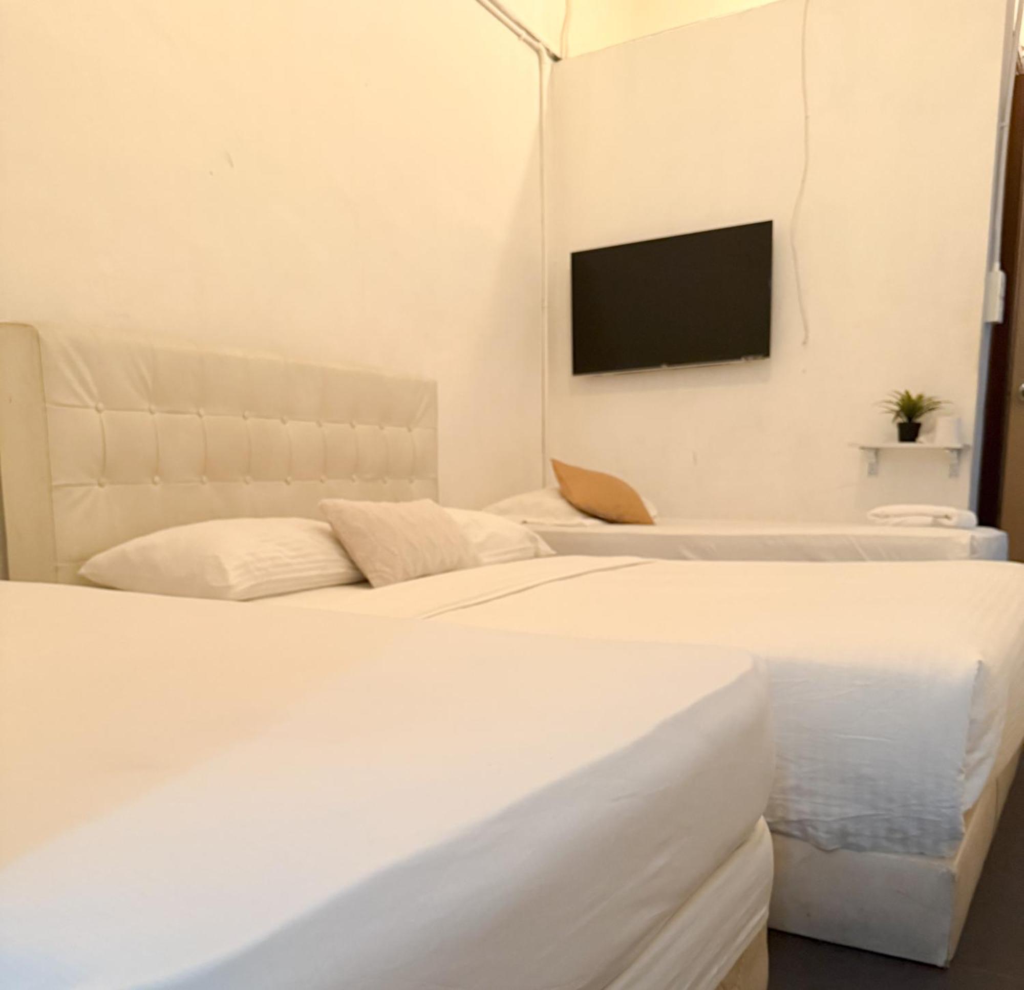 Tonight Hotel George Town Exteriör bild